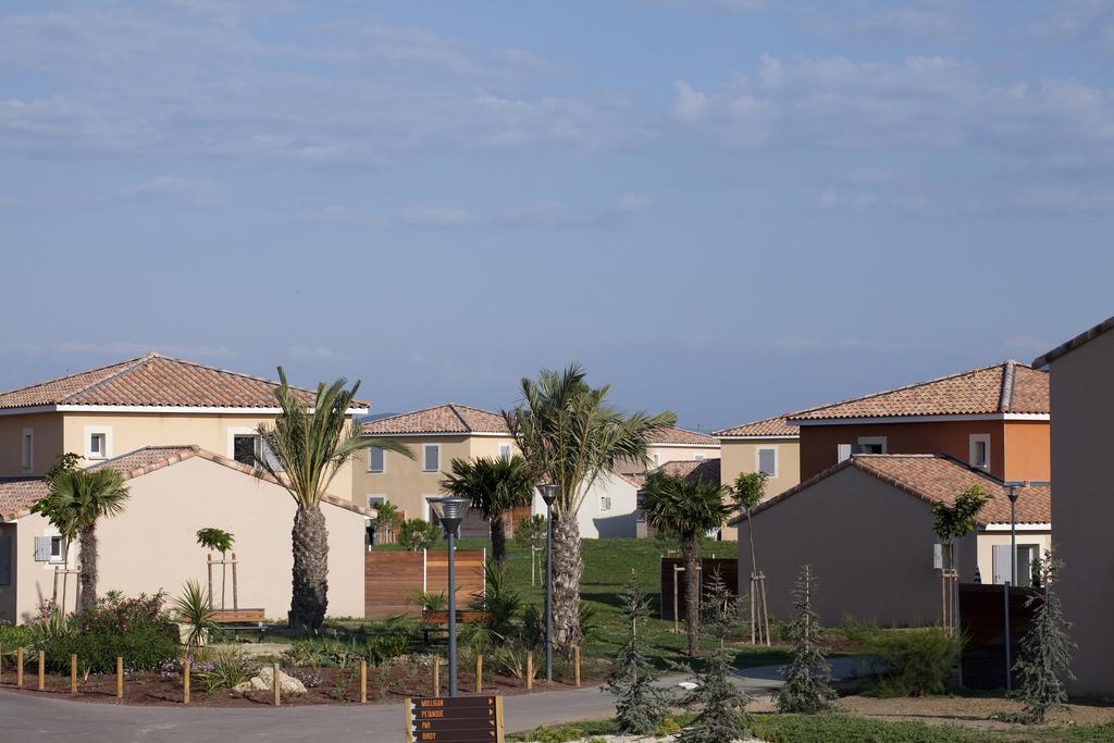Two-Bedroom Villa Hotel Service,1084698901:JPEG
